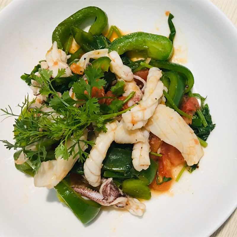 Step 5 Final Product Stir-fried squid with bell pepper and tomato