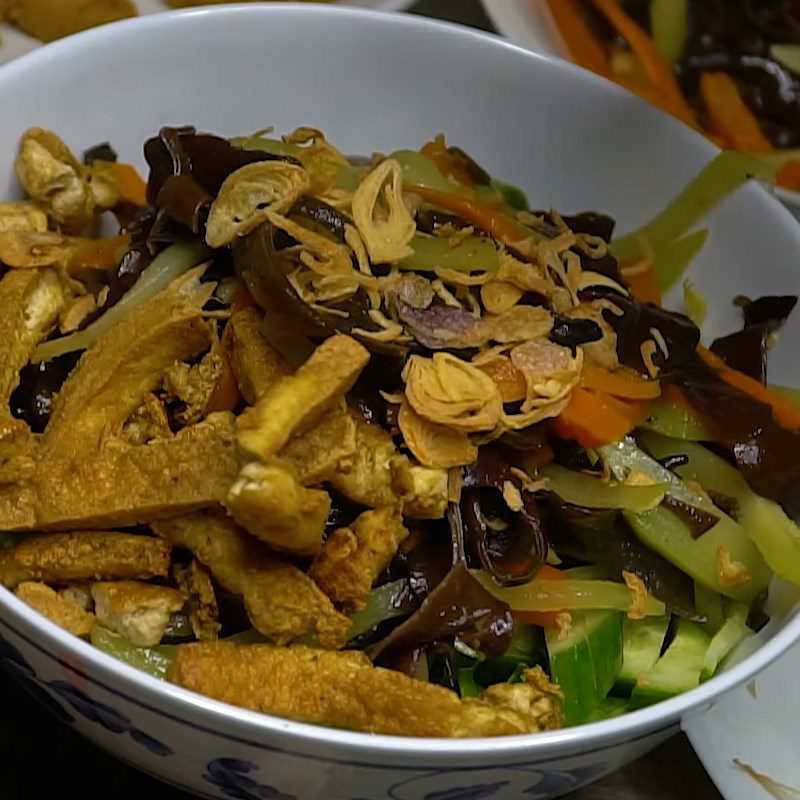 Step 6 Finished Product Vegetarian Dry Noodles with Stir-Fried Vegetables and Mushrooms