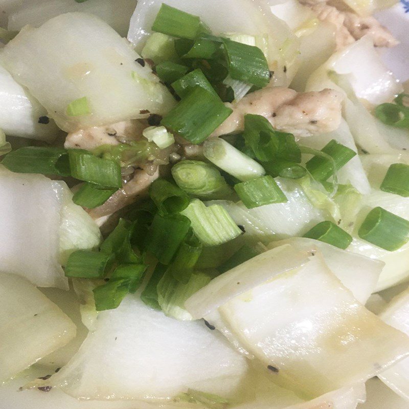 Step 4 Final product Stir-fried napa cabbage with chicken