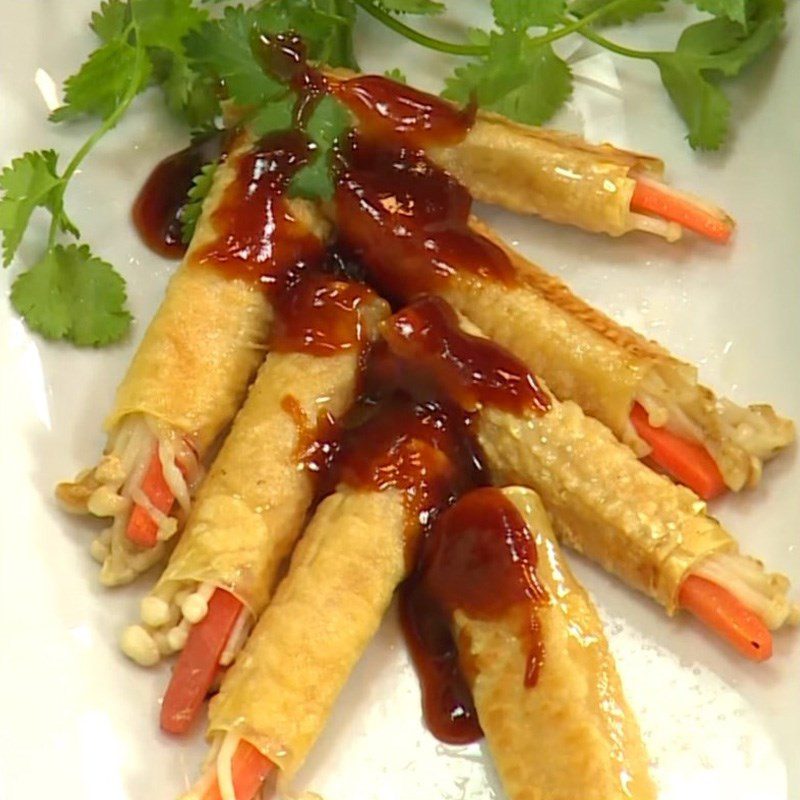 Step 5 Finished product of tofu skin rolls with enoki mushrooms in oyster sauce