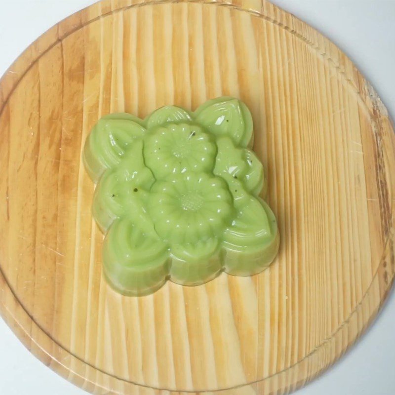 Step 4 Finished product Mooncake green tea jelly with coconut milk