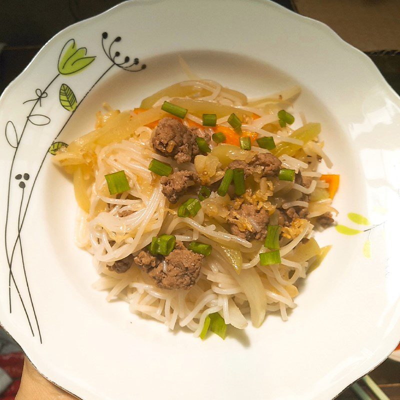 Step 4 Final Product Stir-fried noodles with beef