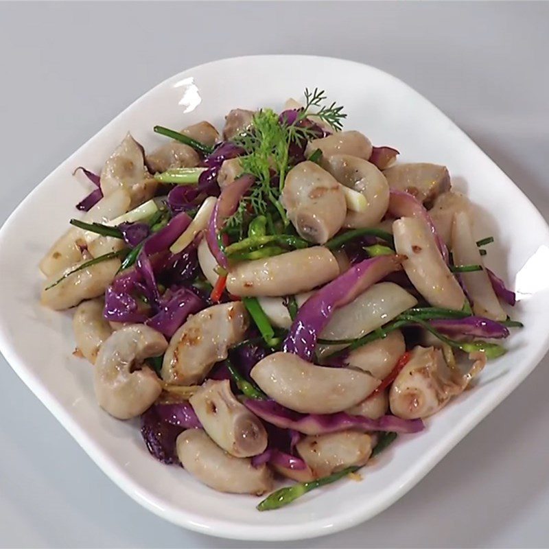 Step 5 Finished Product Stir-fried Pig Intestines with Cabbage