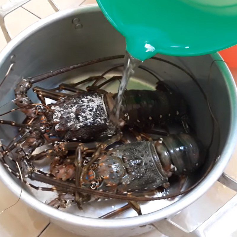 Step 3 Steaming Lobster for Coconut Steamed Lobster