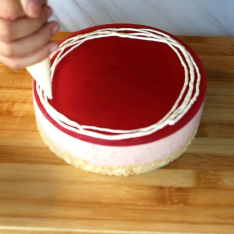 Step 4 Decoration and completion Plum mousse cake