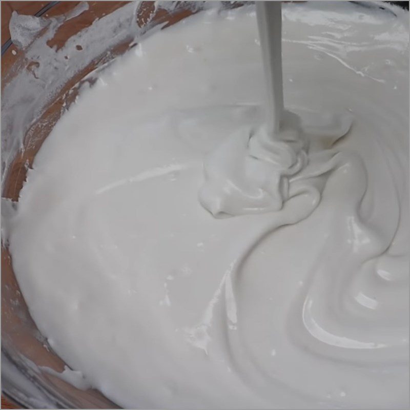 Step 2 Mixing the batter Coconut milk sponge cake (recipe shared by a user)