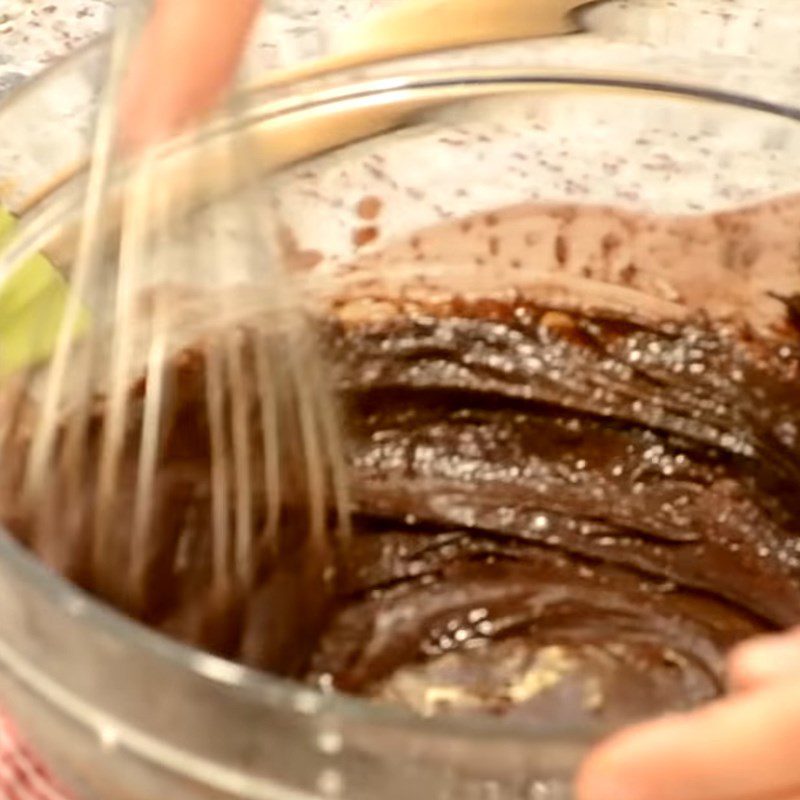 Step 2 Mix the dry ingredients for heart-shaped chocolate cake