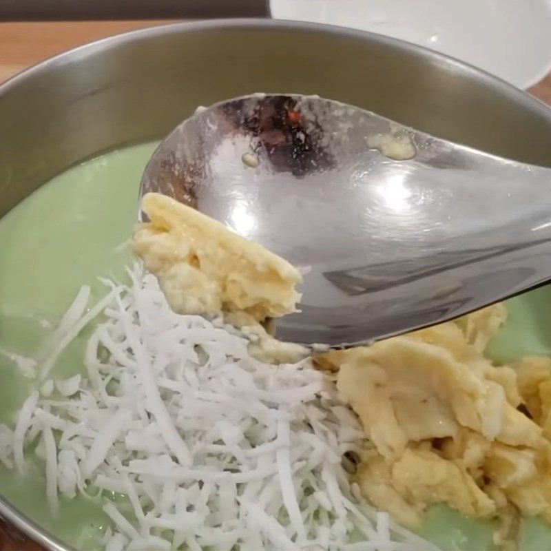 Step 3 Mix shredded coconut and durian Waffle with durian pandan leaf