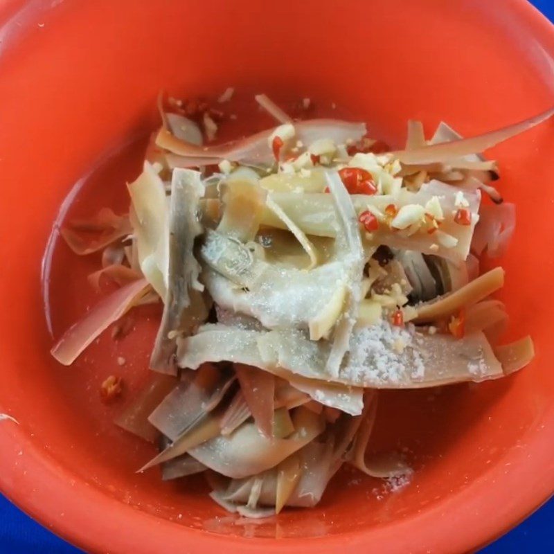 Step 5 Mix the boiled banana flower salad Boiled banana flower salad - shredded banana flower