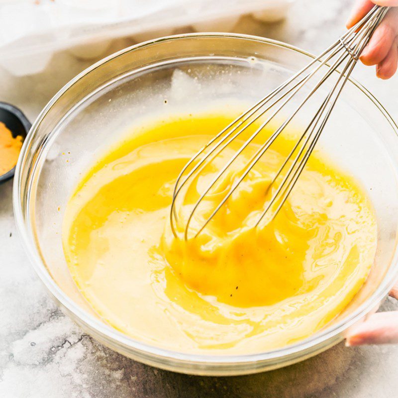 Step 1 Mixing the flour mixture for Banana Cake