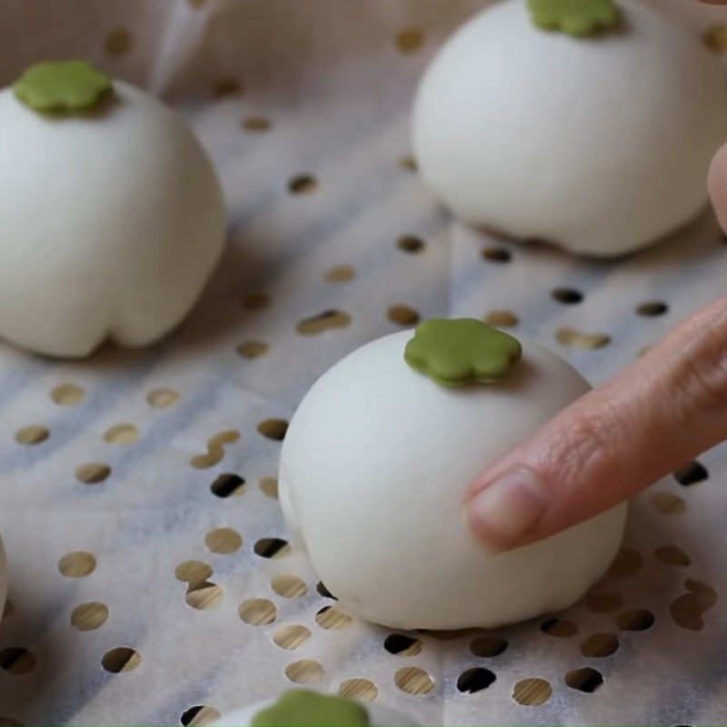 Step 4 Steaming Cake Steamed bun with cade filling