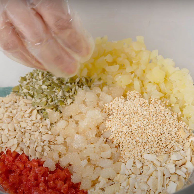 Step 3 Mixing the filling Vegetarian Mixed Mooncake no baking needed