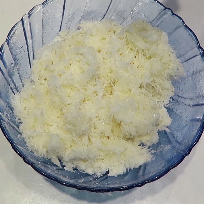 Step 1 Mix the coconut filling for Chocolate Mooncake