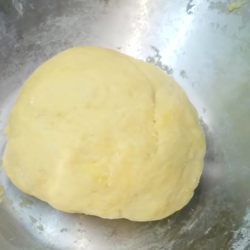 Step 1 Mix and knead fresh egg noodle dough