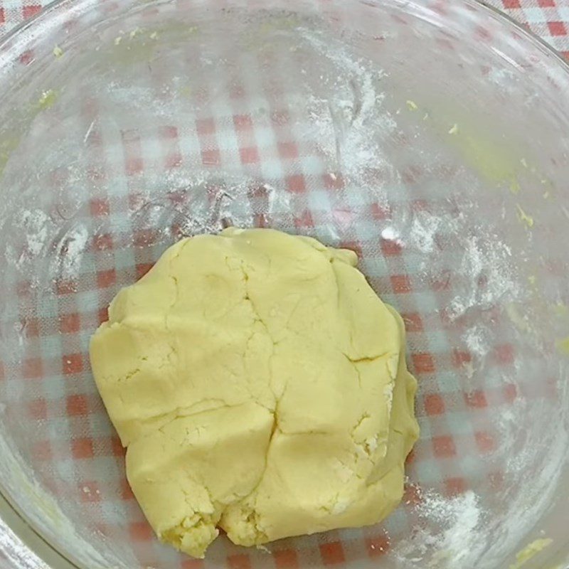 Step 3 Mix and knead the dough Fried glutinous rice cake with red bean filling