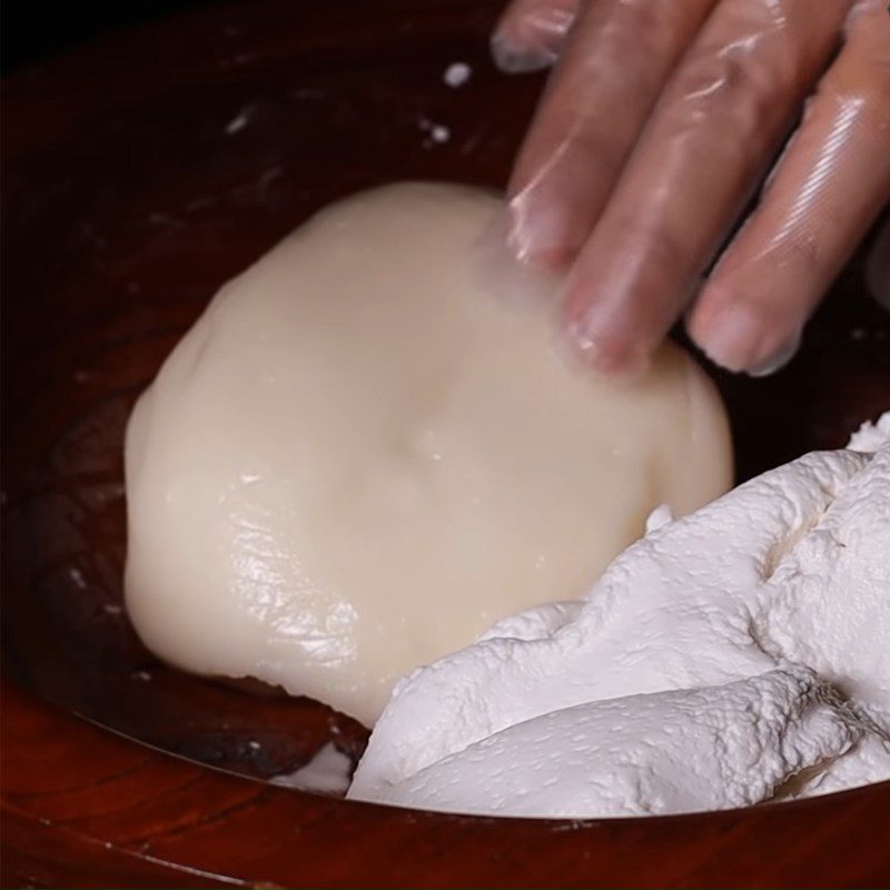 Step 2 Mixing and kneading the dough Orange cake with caramel