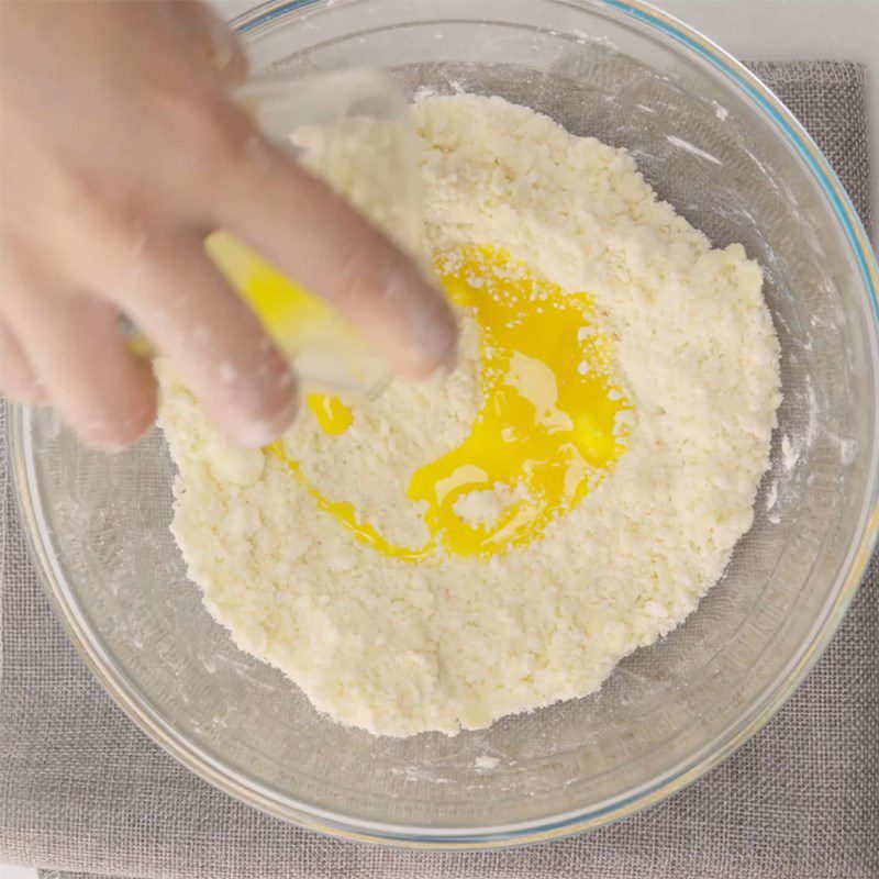 Step 1 Mix and knead the dough for the Almond Plum Tart base