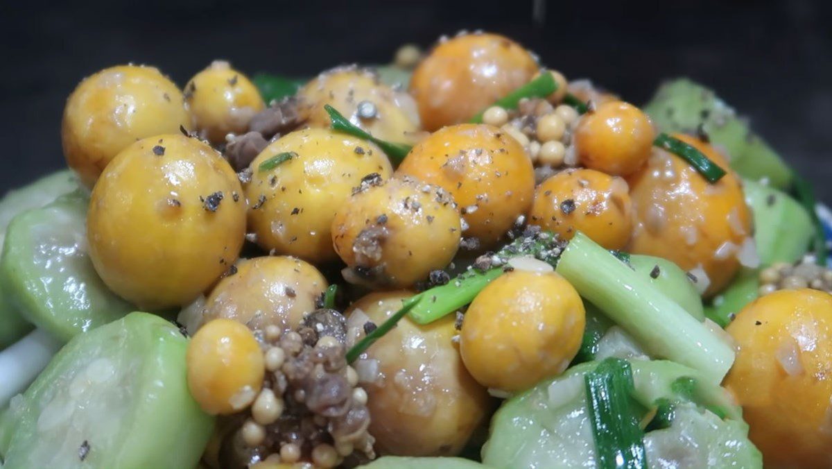 Stir-fried soft eggs with gourd