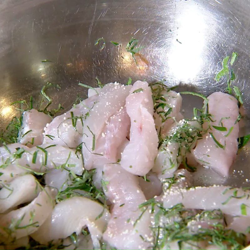 Step 3 Marinate the fish Fried fish with wild betel leaves