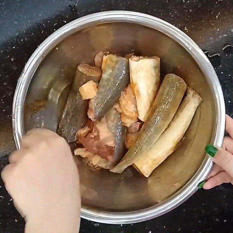 Step 4 Marinating Fish and Meat with Tomato