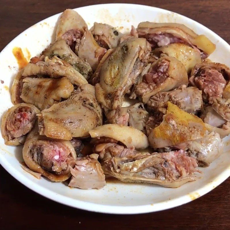 Step 2 Marinate chicken neck Fried five-spice chicken neck using air fryer