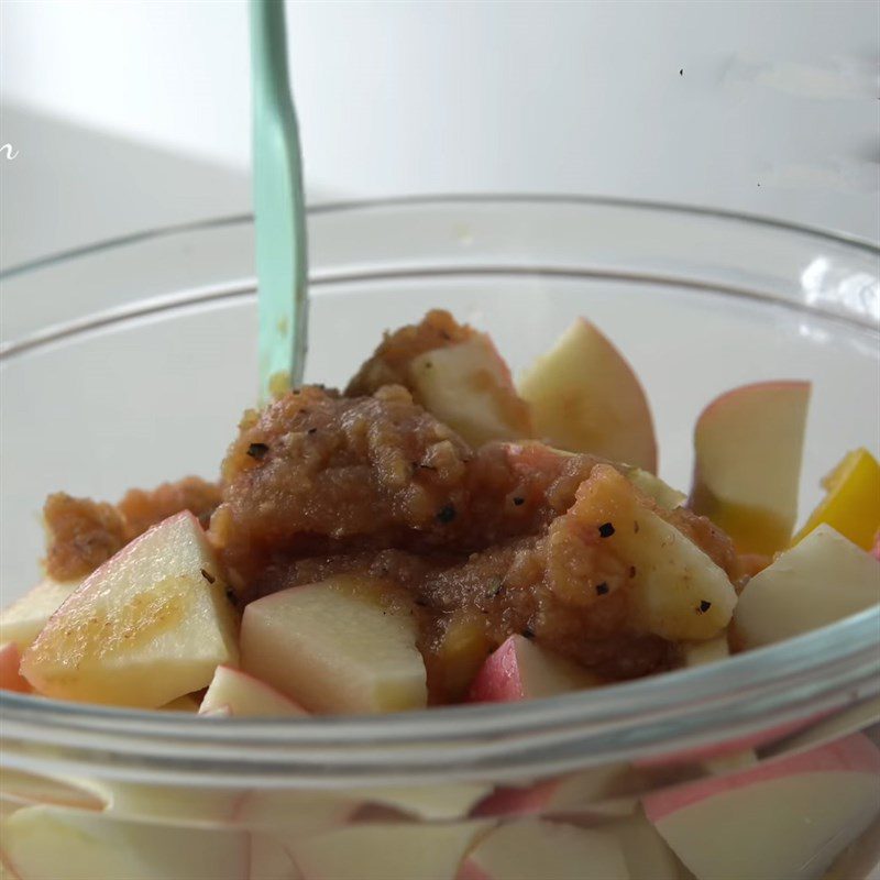 Step 6 Marinate vegetables Honey fried chicken with crushed apple