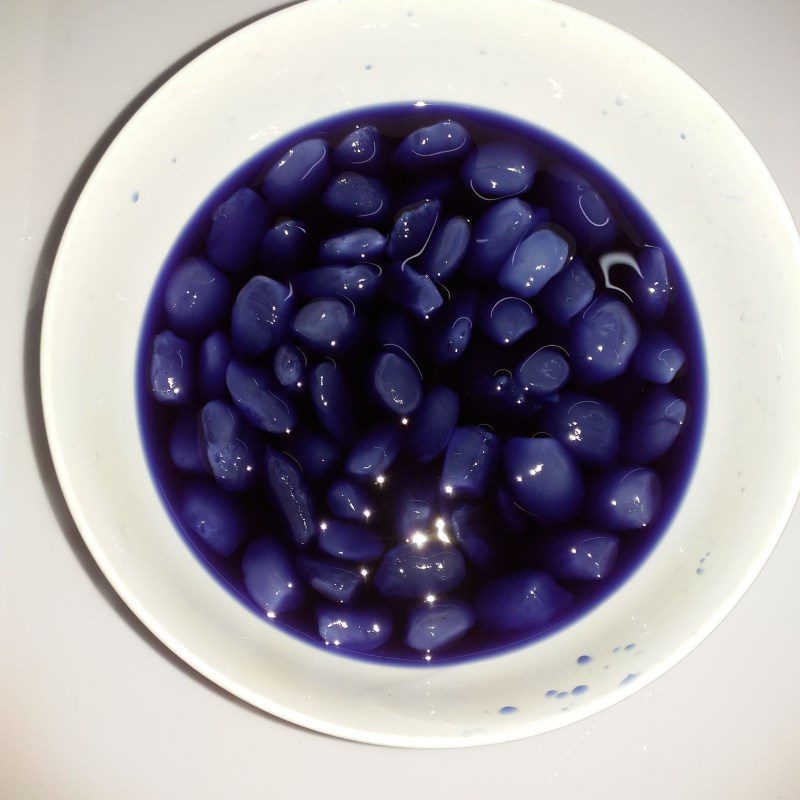 Step 3 Marinate the jackfruit seeds. Jackfruit seeds cooked with butterfly pea flower.