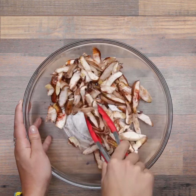 Step 1 Marinate the shiitake mushrooms for Pasta with Creamy Mushroom Sauce