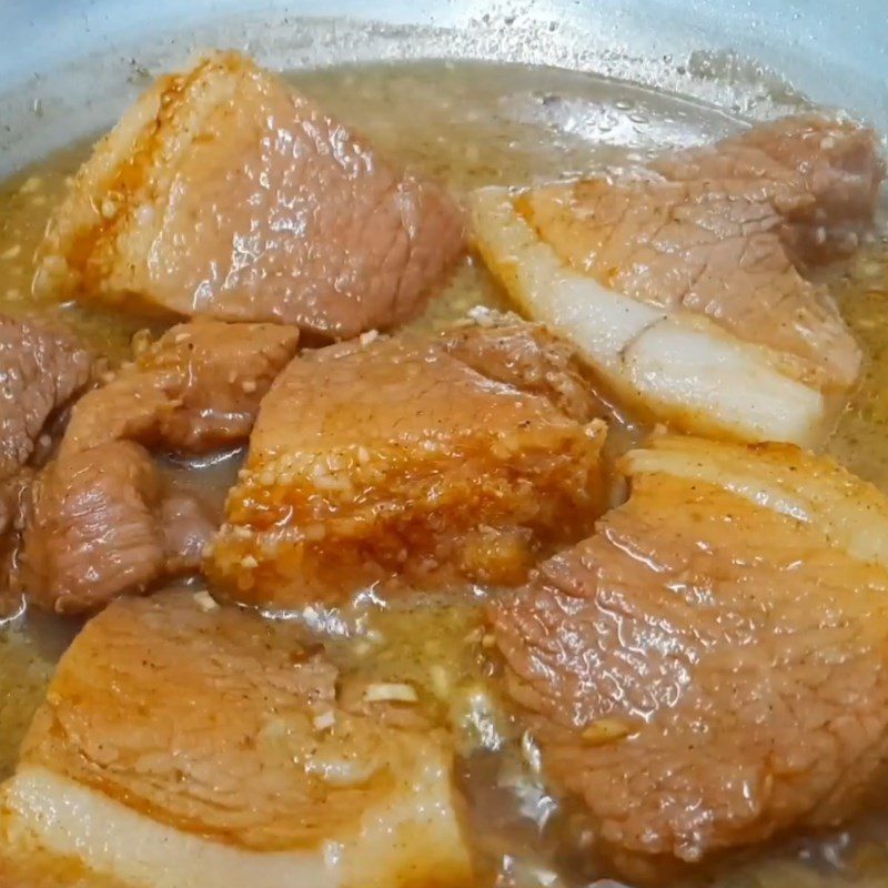 Step 5 Marinate and braise the pork Sticky rice with pandan leaf and braised pork