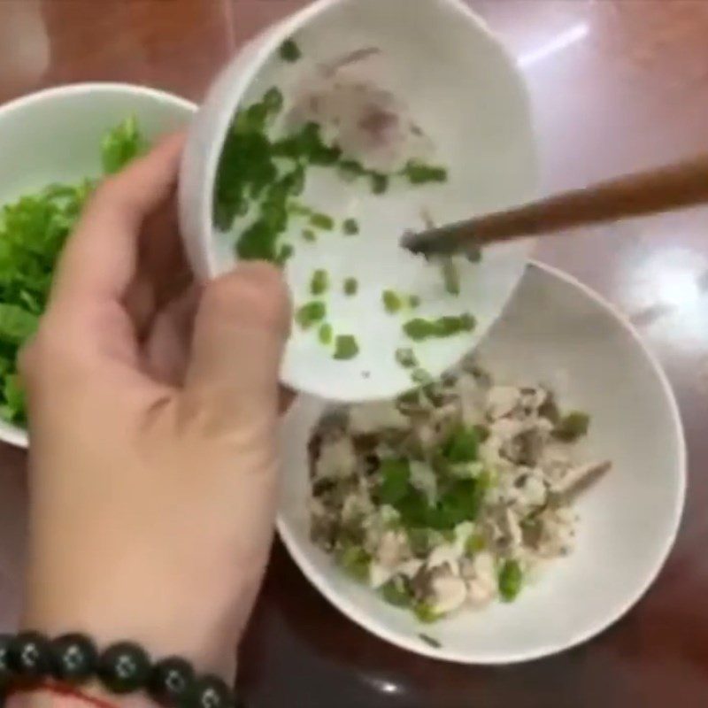 Step 2 Marinate and steam snakehead fish for sweet vegetable porridge for weaning