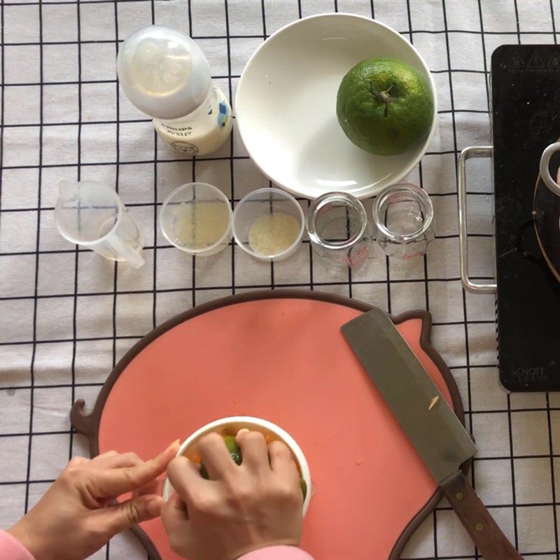 Step 3 Squeeze the orange juice Orange pudding