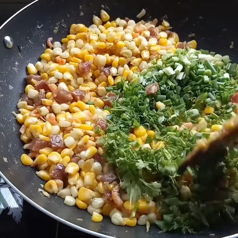 Step 3 Stir-fried Corn with Dried Shrimp and Sausage