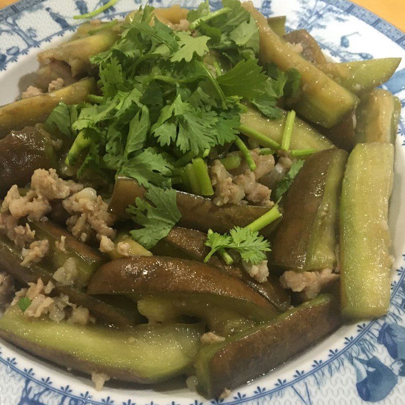 Step 3 Stir-fry eggplant with minced meat Stir-fried eggplant with minced meat