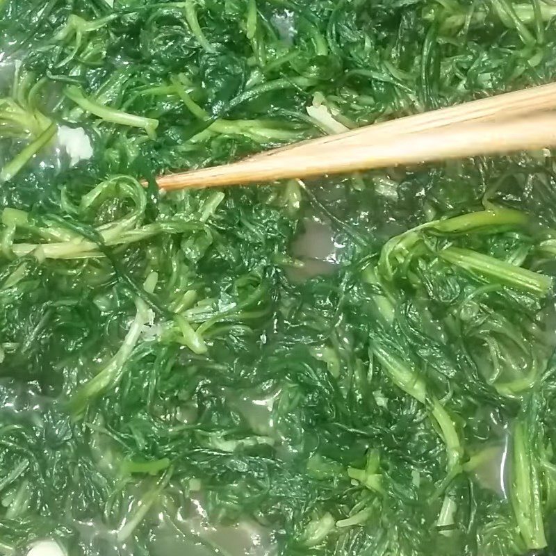 Step 2 Stir-fry mustard greens Stir-fried mustard greens with garlic