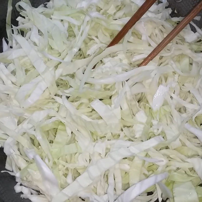 Step 3 Stir-fried cabbage Stir-fried cabbage with beef