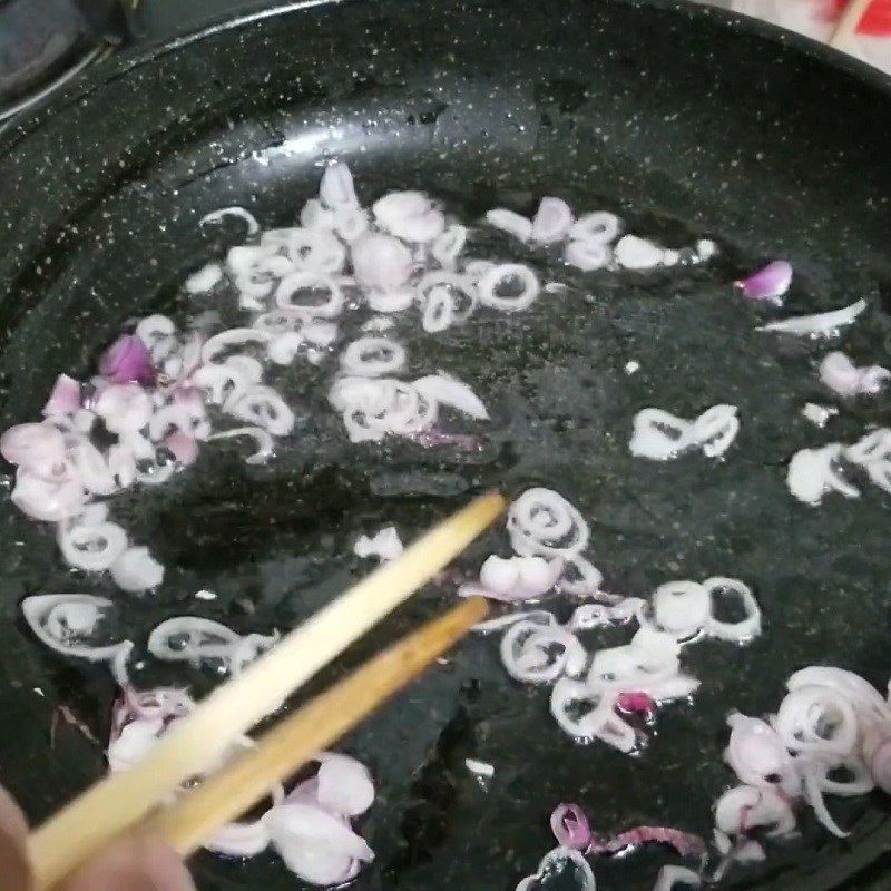 Step 2 Stir-fry the clams Stir-fried Clams with Satay