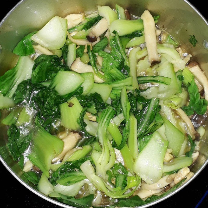 Step 4 Stir-frying rice noodles Stir-fried rice noodles