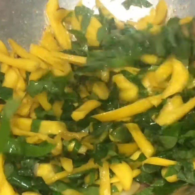 Step 4 Stir-fried jackfruit with betel leaves Vegetarian stir-fried jackfruit