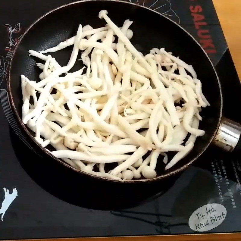 Step 2 Sauté mushrooms Vegetarian nem from enoki mushrooms