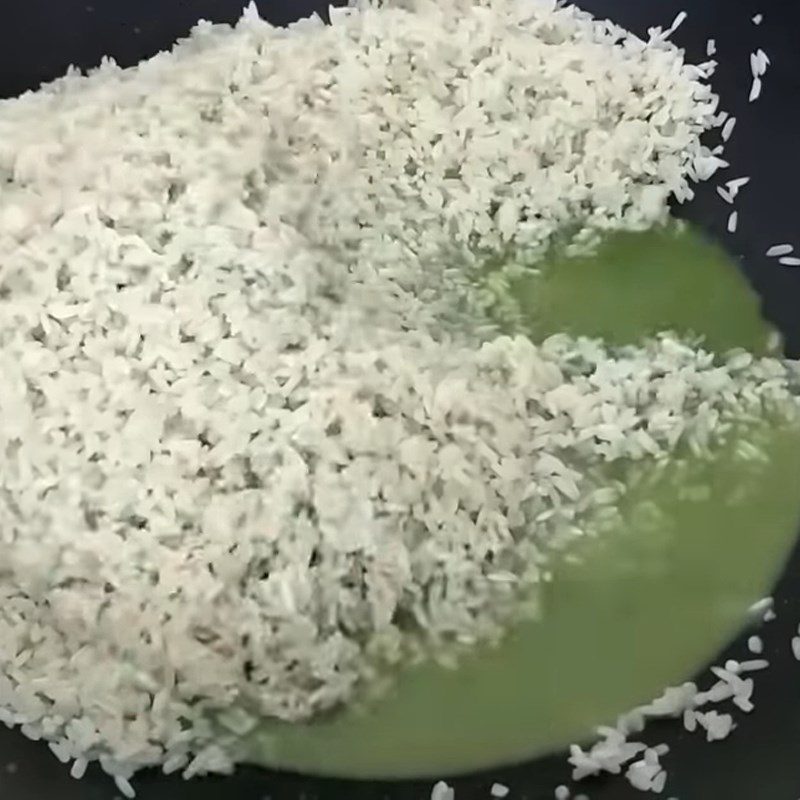 Step 5 Stir-fry sticky rice Gấc coconut cake with green bean filling