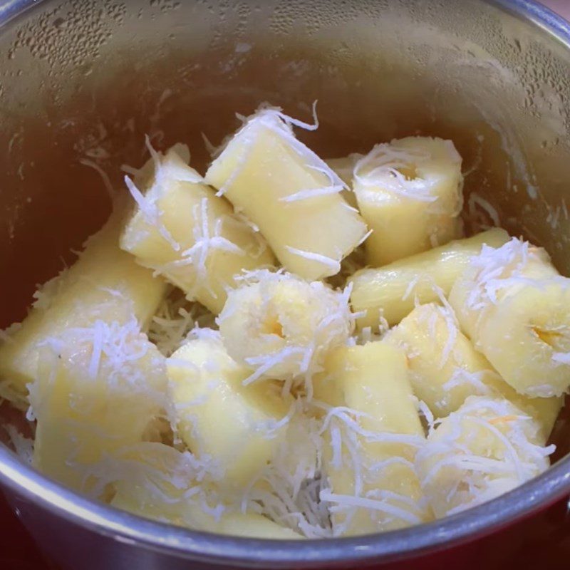 Step 3 Stir-fried Cassava with Coconut Milk