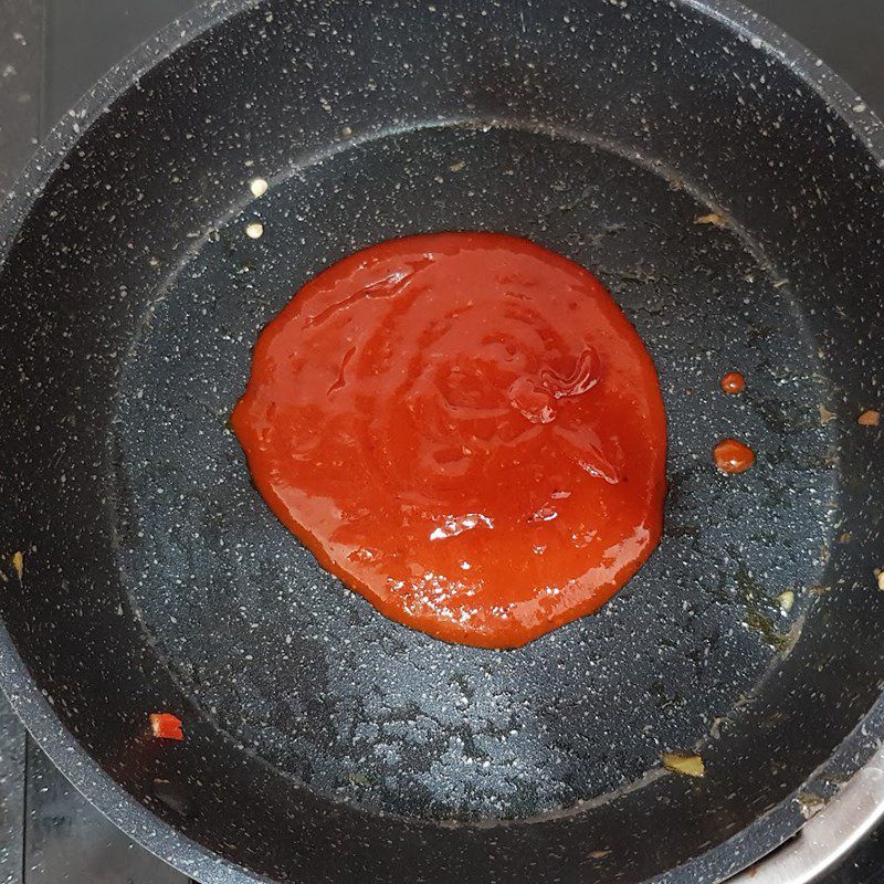 Step 5 Stir-fried sour and spicy ribs Stir-fried sour and spicy ribs