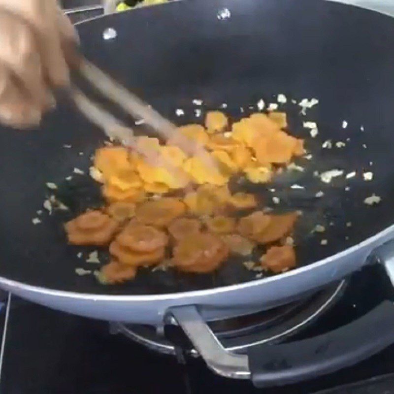 Step 3 Stir-fried Carrots Carrots stir-fried with meat