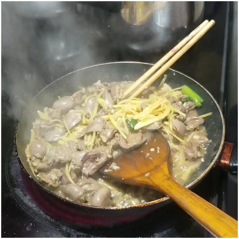 Step 3 Stir-fried chicken heart Stir-fried chicken heart with scallions and ginger