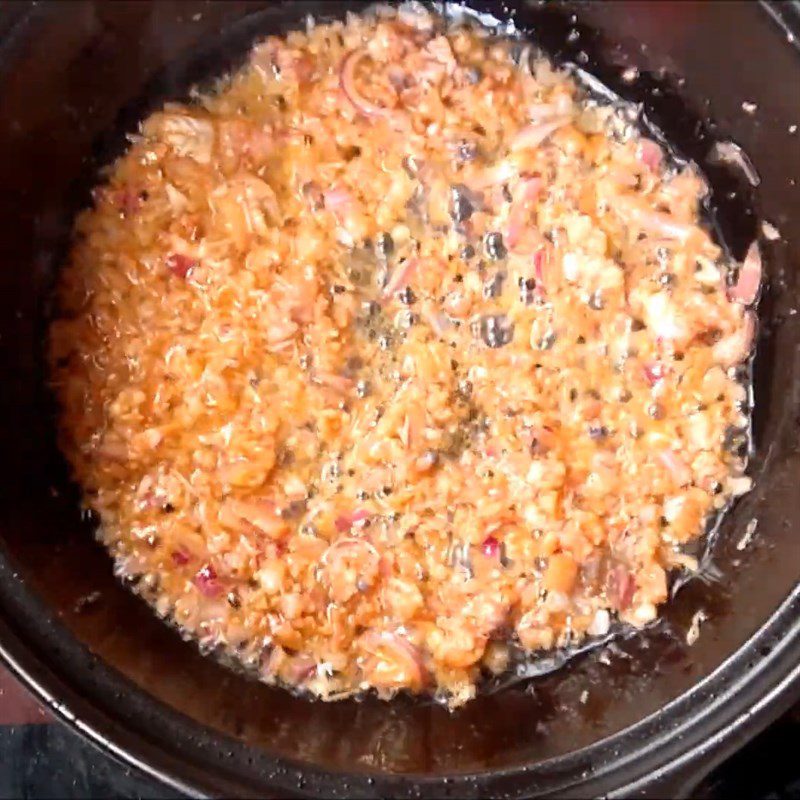 Step 3 Sauté shrimp for cassava soup