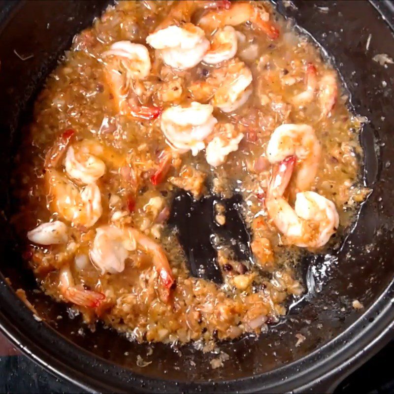 Step 3 Sauté shrimp for cassava soup