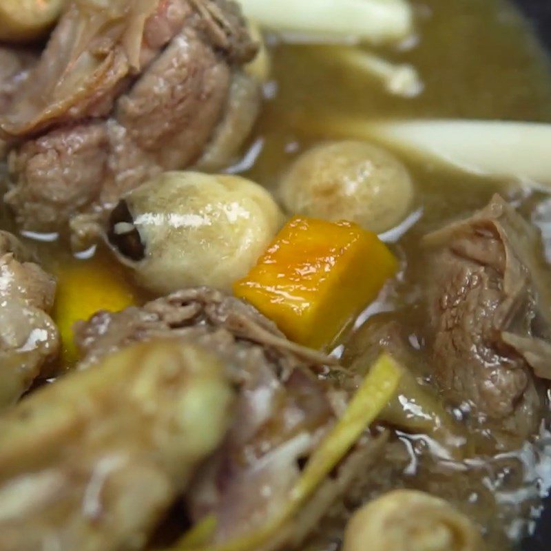 Step 4 Stir-fry duck and vegetables Duck stew with pumpkin