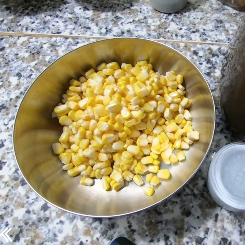 Step 4 Blending corn Butterfly pea flower yogurt