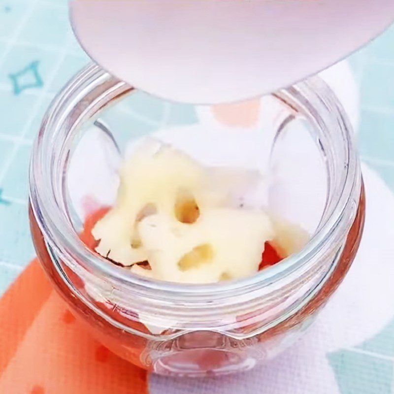 Step 2 Blend the mixture of ingredients for Lotus Root Porridge