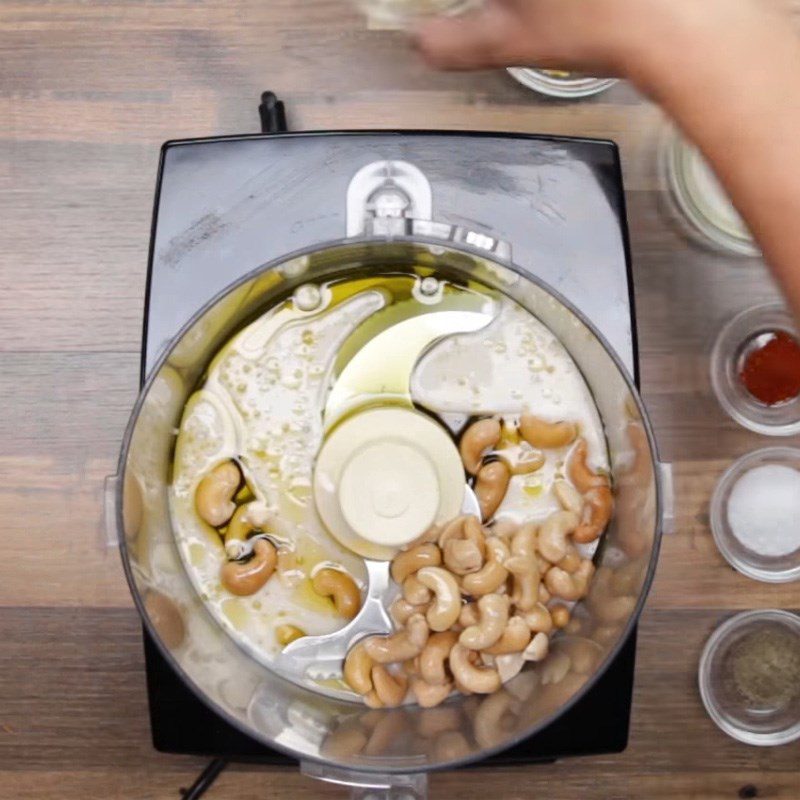 Step 3 Blend the creamy sauce for Pasta with Creamy Mushroom Sauce